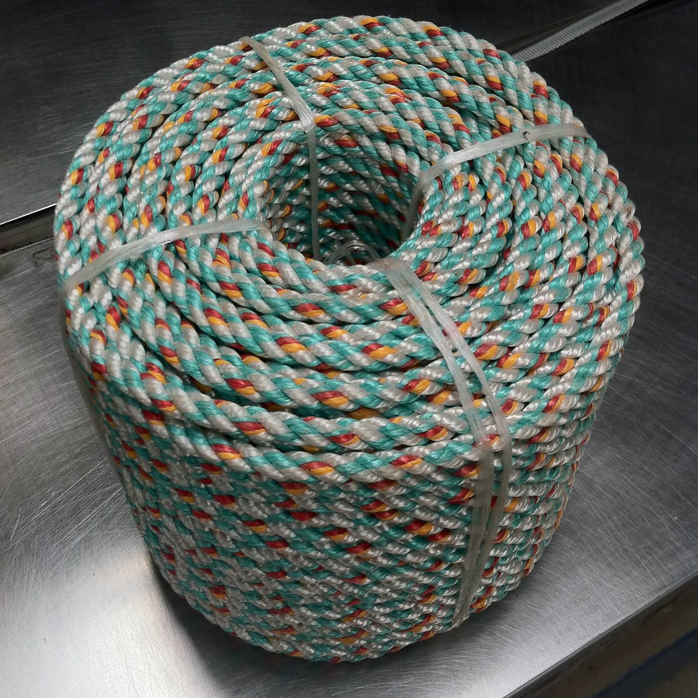 Multi-color diamond-braided synthetic rope skein — typical PE / PP mixed braid